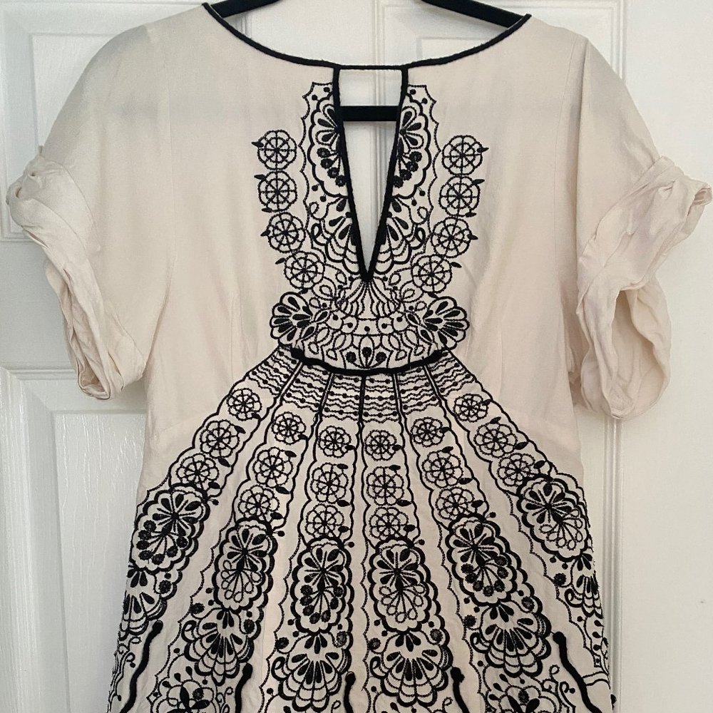 NANETTE LEPORE , Cream/Black, Silk/Linen Dress, Size 8